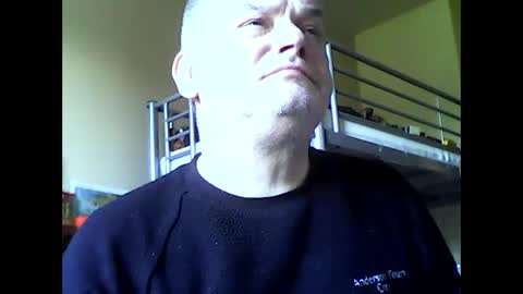 Snapshot of englishguysurrey chatting on September 24, 9:45 am englishguysurrey online show from September 24, 9:45 am