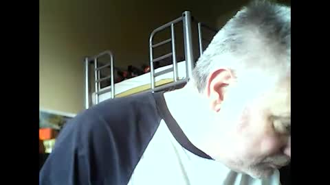 Snapshot of englishguysurrey chatting on October 2, 12:23 pm englishguysurrey online show from October 2, 12:23 pm