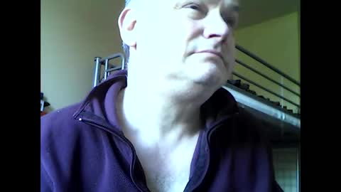 englishguysurrey online show from March 17, 9:34 am