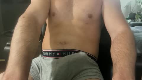 Snapshot of enigma_guy chatting on June 3, 1:19 am enigma_guy online show from June 3, 1:19 am