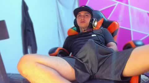 Snapshot of enjoymycock99 chatting on March 2, 5:08 am enjoymycock99 online show from March 2, 5:08 am