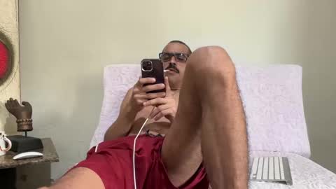 Snapshot of enjoythetrip chatting on December 17, 12:00 pm Luke online show from December 17, 12:00 pm