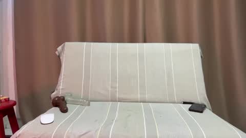 Snapshot of enjoythetrip chatting on December 19, 1:07 am Luke online show from December 19, 1:07 am