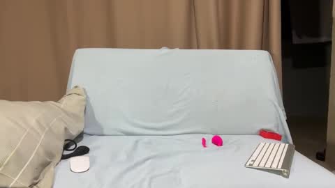 Snapshot of enjoythetrip chatting on February 8, 3:30 am Luke online show from February 8, 3:30 am