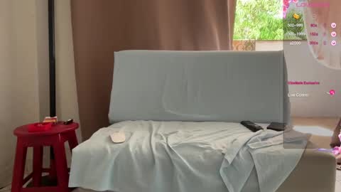 Snapshot of enjoythetrip chatting on February 20, 6:35 pm Luke online show from February 20, 6:35 pm