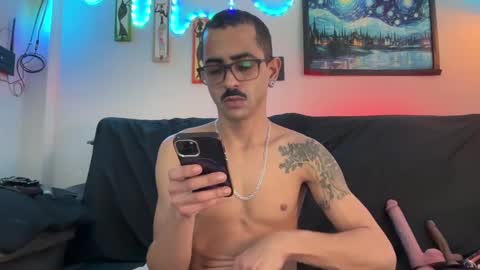 Snapshot of enjoythetrip chatting on September 11, 10:04 am Luke online show from September 11, 10:04 am