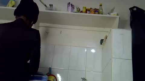 Snapshot of enkarxx chatting on April 13, 7:36 am enkarxx online show from April 13, 7:36 am