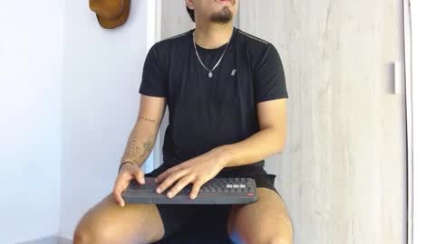 enrique online show from March 2, 4:25 am