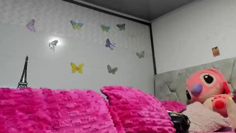 Snapshot of eny_dirty chatting on February 18, 8:49 pm Enny Dirty online show from February 18, 8:49 pm