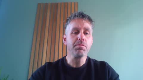 Snapshot of enzoenzo7 chatting on March 5, 12:55 pm Enzos Massive Cock online show from March 5, 12:55 pm