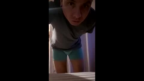 Snapshot of epg2484 chatting on January 18, 11:19 pm epg2484 online show from January 18, 11:19 pm