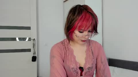 Snapshot of erapody chatting on June 18, 6:35 am Venice online show from June 18, 6:35 am