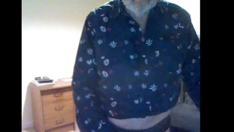 erasmus_d online show from December 15, 6:37 pm