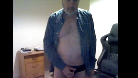 erasmus_d online show from December 18, 6:25 pm