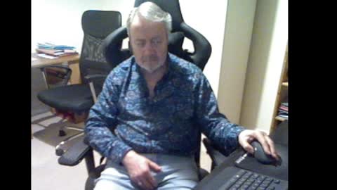 erasmus_d online show from January 2, 6:12 pm