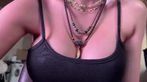 Alissa online show from July 12, 1:02 pm