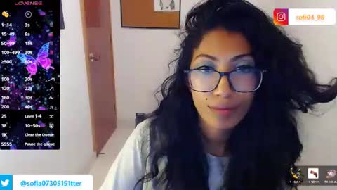 Snapshot of eren_mikasa chatting on June 13, 1:58 am sofia online show from June 13, 1:58 am