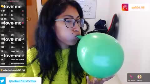Snapshot of eren_mikasa chatting on June 27, 2:38 am sofia online show from June 27, 2:38 am