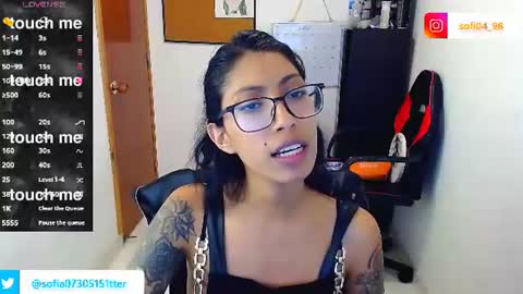 Snapshot of eren_mikasa chatting on July 13, 1:52 am sofia online show from July 13, 1:52 am