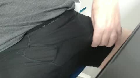 eric100eric100 online show from November 10, 8:41 pm