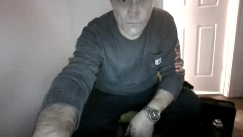 Snapshot of eric4698523103 chatting on June 18, 9:36 am eric4698523103 online show from June 18, 9:36 am