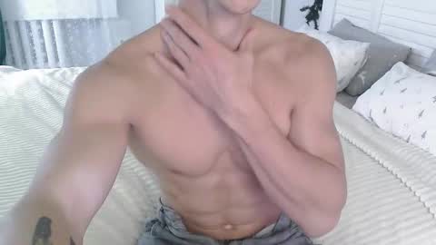 Eric Crush online show from December 18, 3:45 am