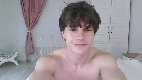 Eric Crush online show from May 12, 4:20 am