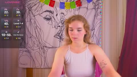 Snapshot of erica_winterr chatting on November 18, 3:34 am Erica Winterr online show from November 18, 3:34 am