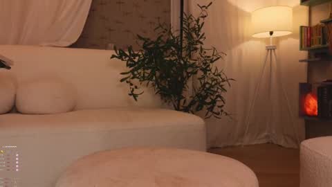 Call me Erica online show from March 3, 3:42 pm