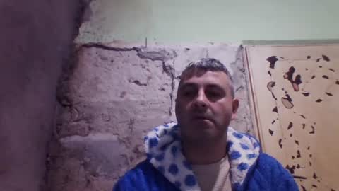 Snapshot of ericboy32 chatting on December 17, 3:40 pm eric online show from December 17, 3:40 pm