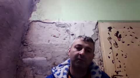 Snapshot of ericboy32 chatting on December 21, 11:01 pm eric online show from December 21, 11:01 pm