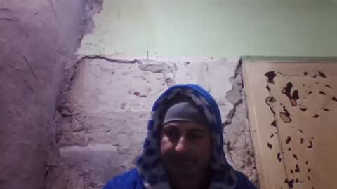 Snapshot of ericboy32 chatting on January 18, 9:40 pm eric online show from January 18, 9:40 pm