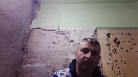 Snapshot of ericboy32 chatting on February 20, 1:13 am eric online show from February 20, 1:13 am