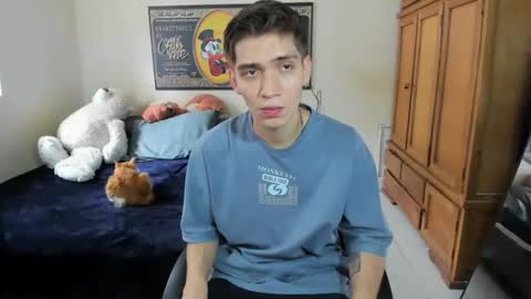 erick_de_rossee online show from May 19, 8:37 pm