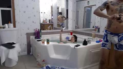 erick online show from December 4, 3:05 am