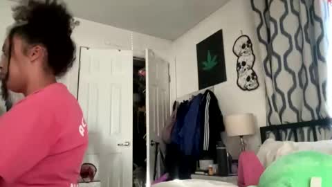 Lea  Erik online show from November 4, 7:02 pm