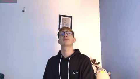 I am Erik online show from April 30, 7:53 pm