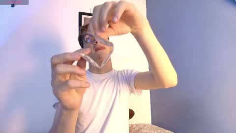 I am Erik online show from May 8, 8:58 pm