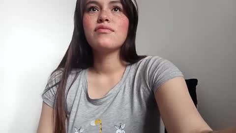 Snapshot of erika_depp chatting on December 1, 6:19 pm Erika online show from December 1, 6:19 pm