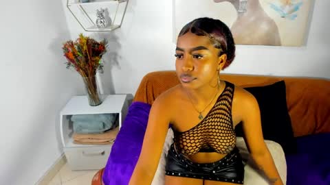 E R I K A  - L  Y R I C S online show from March 29, 2:44 am