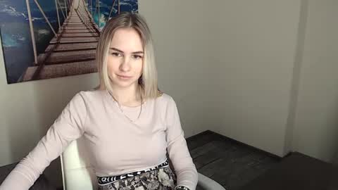 Erika online show from December 5, 6:55 pm