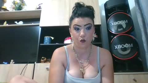 erikaguapa1989 online show from July 31, 3:17 am