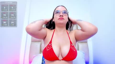 Snapshot of erikastar_ chatting on May 23, 12:09 pm Erika online show from May 23, 12:09 pm