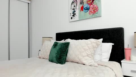 Erika online show from February 26, 8:48 am