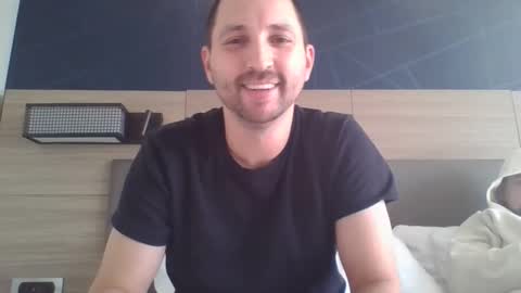 e online show from December 4, 8:17 pm