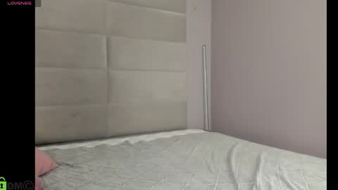 Erin online show from May 23, 9:13 am