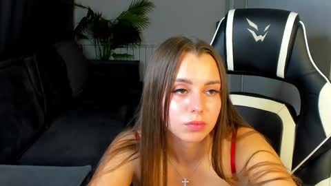 Erin online show from May 28, 9:06 am