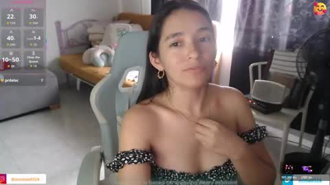 erina_1 online show from April 15, 5:31 pm