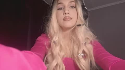 Katrin online show from May 1, 3:38 pm