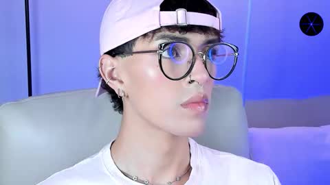   online show from November 20, 9:14 pm